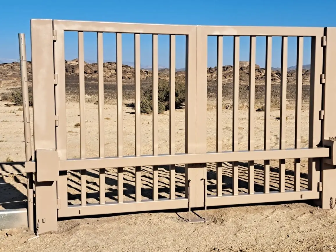 Heavy-Duty Gates — Steel Works (5 of 7)