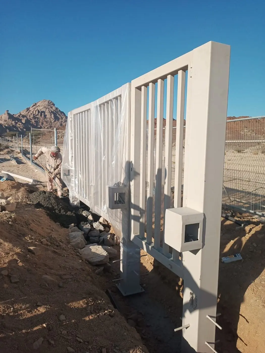 Heavy-Duty Gates — Steel Works (7 of 7)